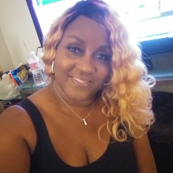 Meet your Posher, Tommie - Picture 2 of 2